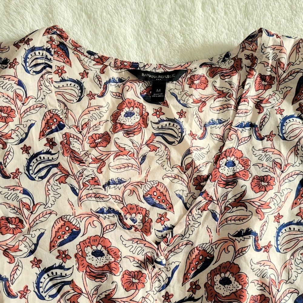 Banana🍌Republic Floral💐 Peplum Top - NWT - Picture 4 of 10